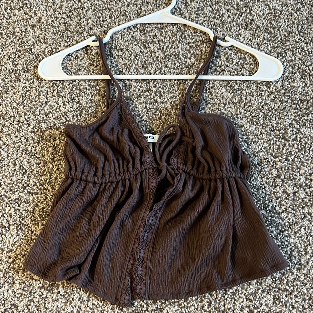 Size Small Front Tie crop tank. NWOT, never worn!